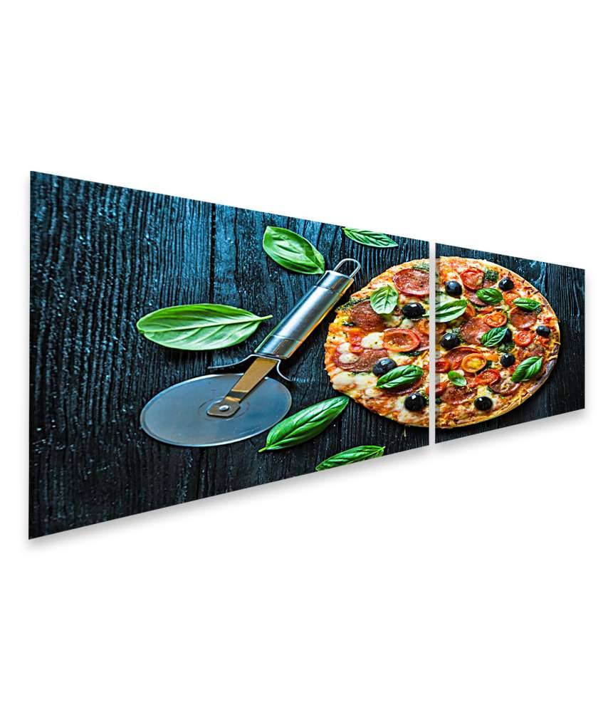 Islandburner Bild auf Leinwand Lebhaftes Wandbild einer Salami-Pizza mit Oliven und Basilikum in Pizzeria Fabrikpreis