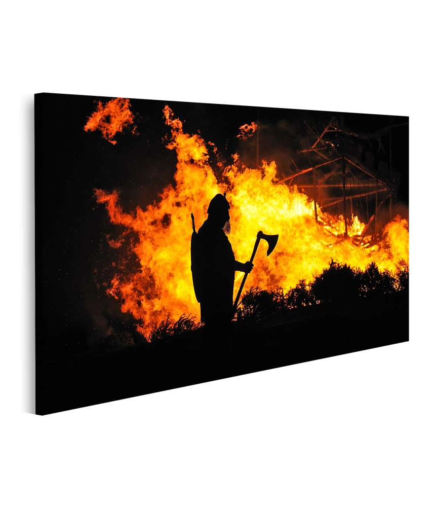 Islandburner Bild auf Leinwand Darstellung eines tapferen Wikingers inmitten eines brennenden Gebäudes Letzte 2 Tage