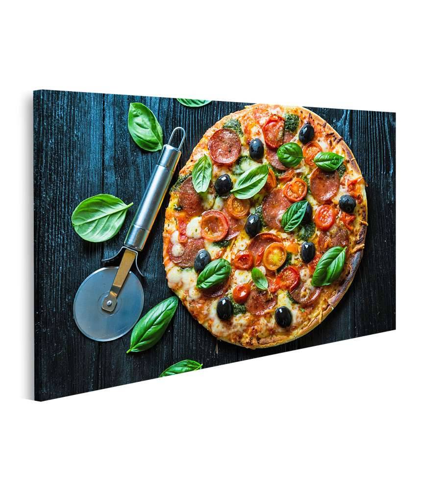 Islandburner Bild auf Leinwand Lebhaftes Wandbild einer Salami-Pizza mit Oliven und Basilikum in Pizzeria Zeitbegrenzte Promotion