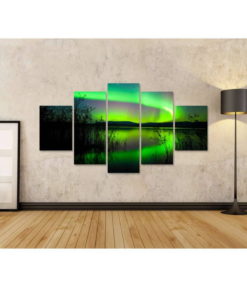 Islandburner Bild auf Leinwand Spiegelnder See unter Nordlichtern und Wetterleuchten in Norwegen Discount Store für neue Produkte