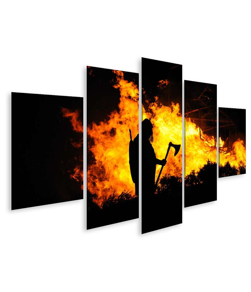 Islandburner Bild auf Leinwand Darstellung eines tapferen Wikingers inmitten eines brennenden Gebäudes Super Rabatt