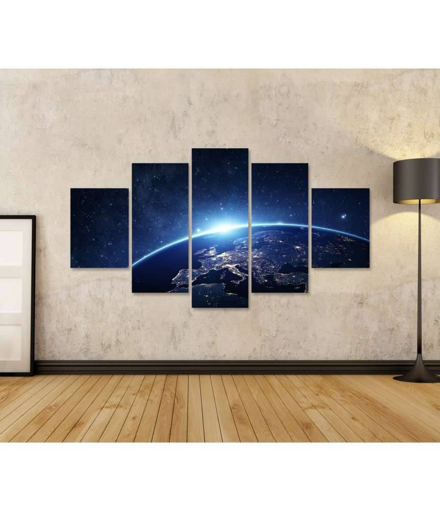 Islandburner Bild auf Leinwand Nachtansicht der Erde aus dem Weltraum - NASA Wandbild für Kinderzimmer Im Verkauf