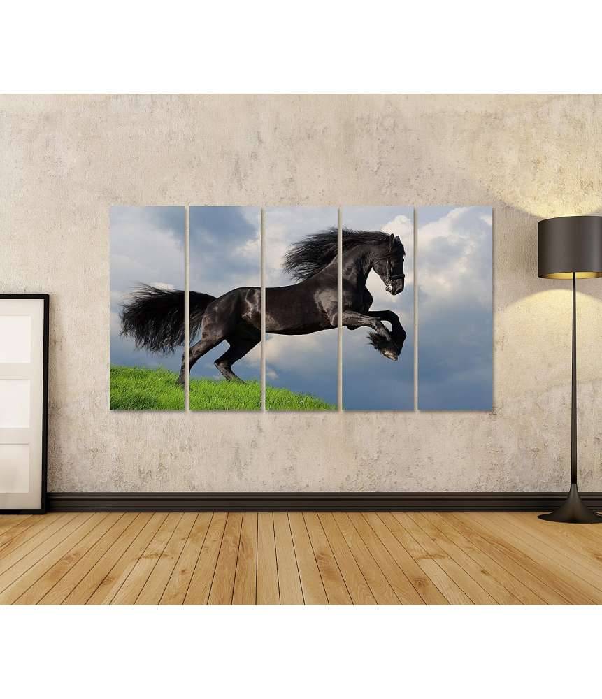 Islandburner Bild auf Leinwand Friesisches Pferd in voller Galopp auf Wandbild dargestellt Sonderangebote