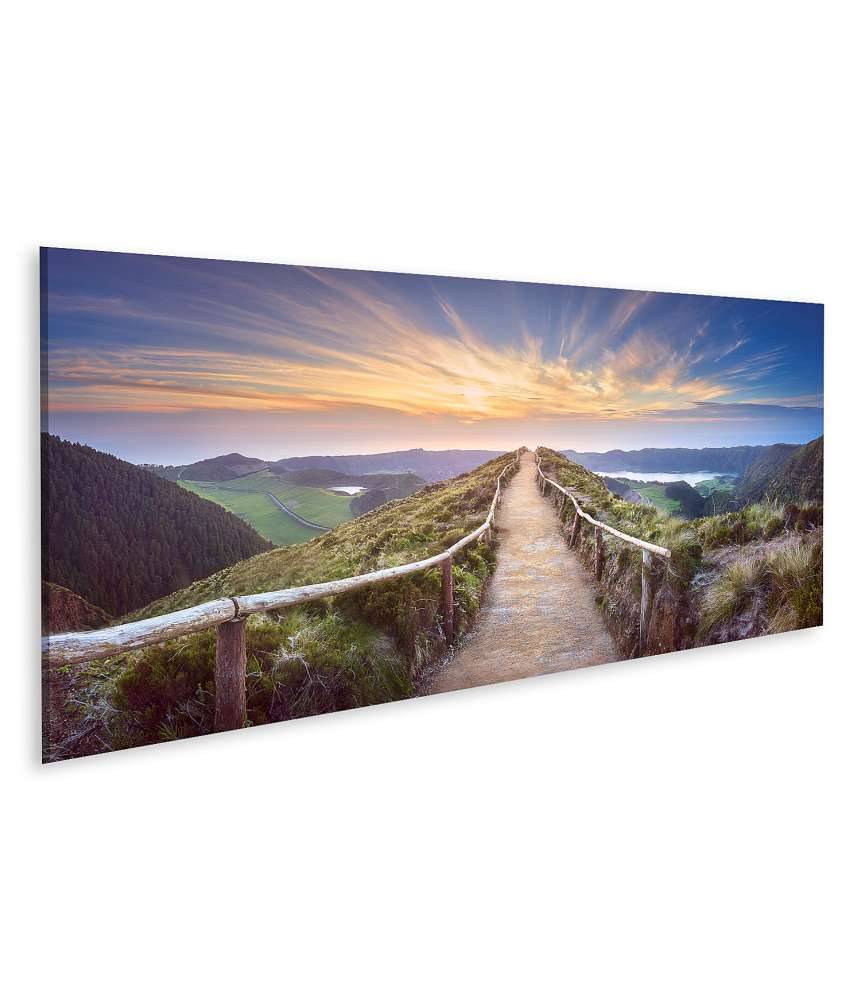 Islandburner Bild auf Leinwand Atemberaubende Ansicht eines Wanderweges in der Berglandschaft von Ponta Delgada, Azoren Muttertagsangebot
