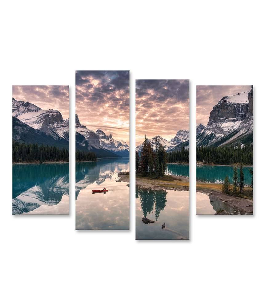 Islandburner Bild auf Leinwand Kanufahrer auf dem Maligne Lake mit Spiegelung der Rocky Mountains auf Spirit Island Speichern exportieren