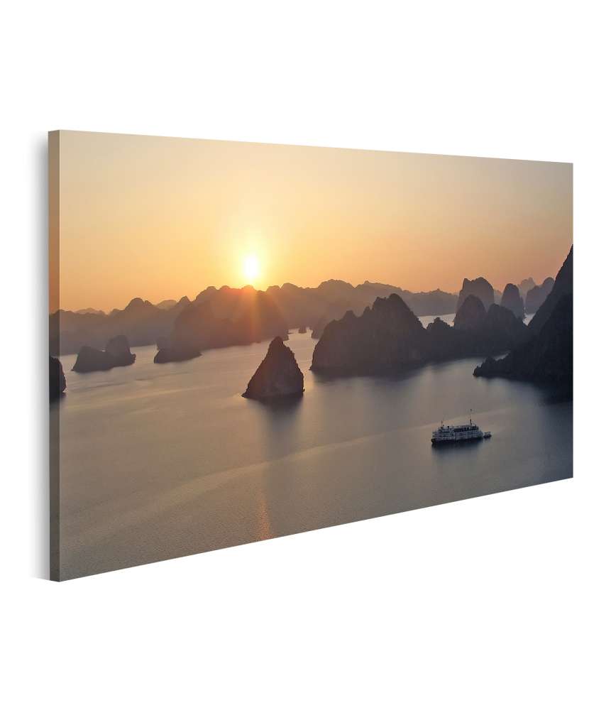 Islandburner Bild auf Leinwand Wandbild: Zauberhafter Sonnenuntergang über der Halong Bucht, Vietnam Online Shopping