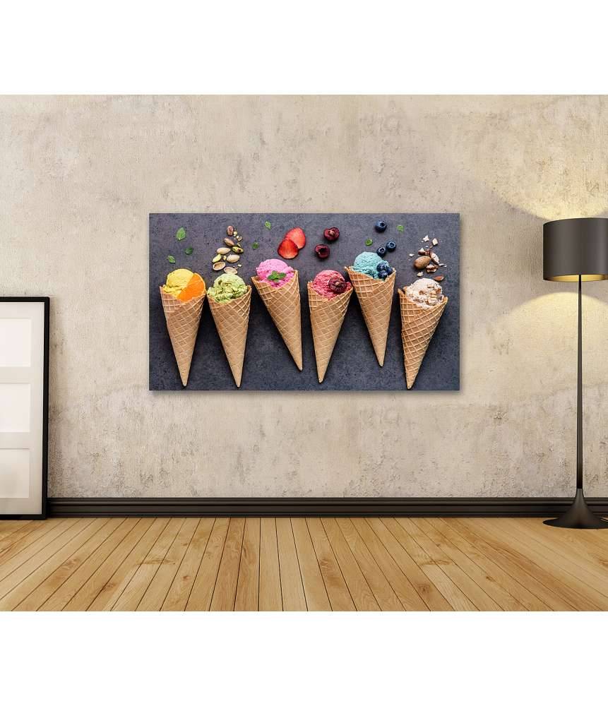 Islandburner Bild auf Leinwand Farbenfrohes Wandbild einer Eisdiele mit Heidelbeer- und Erdbeer-Eiscreme Lagerräumung
