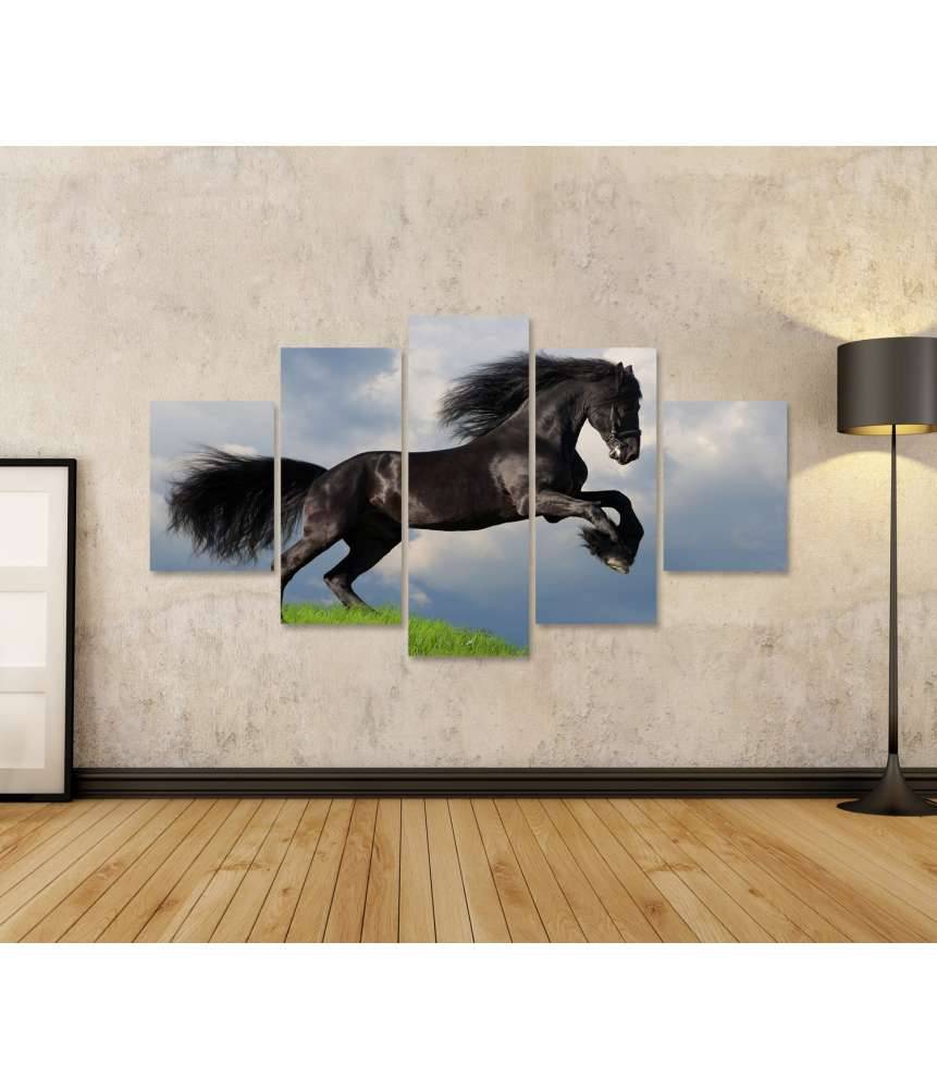 Islandburner Bild auf Leinwand Friesisches Pferd in voller Galopp auf Wandbild dargestellt VIP-Rabatte