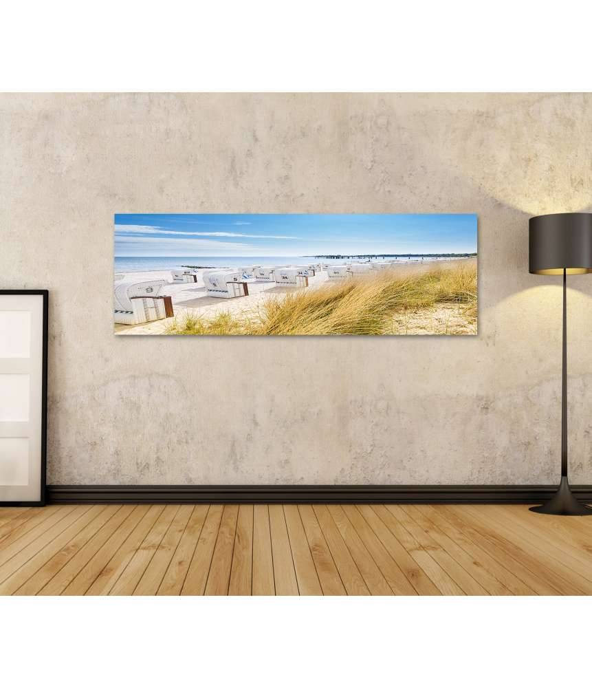 Islandburner Bild auf Leinwand Panoramablick von einer Düne auf Strandkörbe am Nordsee-Ostsee Strand Im Verkauf