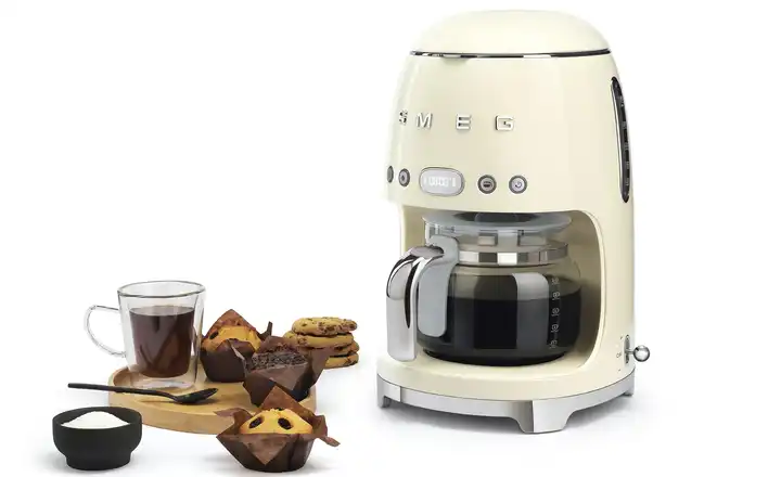 smegKaffeeautomat DCF02CREU Osterangebot