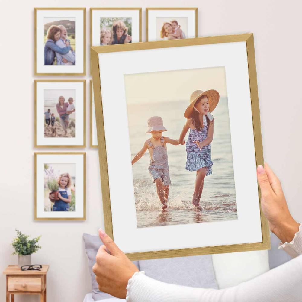 Photolini 9er Set Poster-Bilderrahmen 30x40 cm Modern Gold MDF mit Passepartout im Angebot