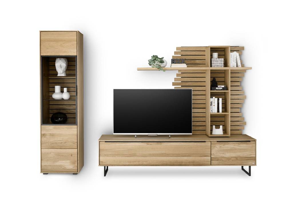 set one by Musterring Wohnwand Jackson Die Sichtbarkeit der Holzstruktur und Äste sind Teil der individuellen Ausstrahlung jedes einzelnen Möbelstückes. Da es sich um ein Naturprodukt handelt, kann sich die Oberfläche verän Im Verkauf