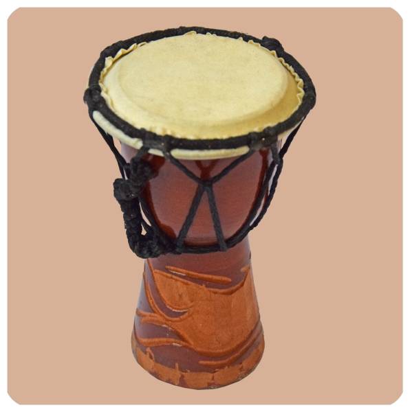 Simandra Djembe geschnitzt 15 cm Bongo Afrikanische Trommel aufwendige Schnitzerei im Angebot
