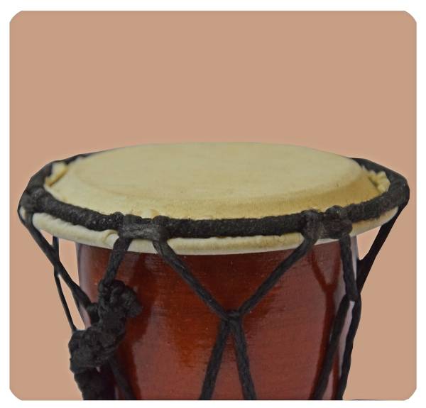 Simandra Djembe geschnitzt 15 cm Bongo Afrikanische Trommel aufwendige Schnitzerei im Angebot