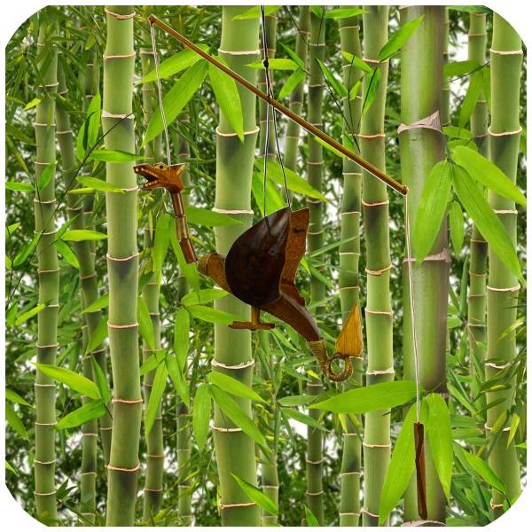 Simandra Drache Windspiel Mobile aus Kokosnuss Bambus und Holz handgefertigt