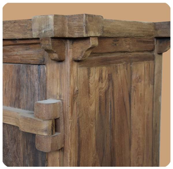 Simandra Altholz Schrank Moyo 4 aus Recycling Teak Holz massiv Fabrikladen