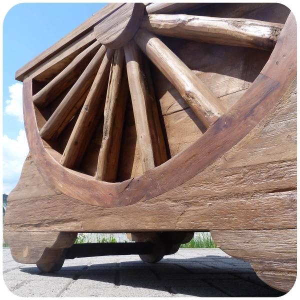 Simandra Massive Bauernhaus Teakholz Truhe Flores Landhaus Stil mit altem Wagenrad Bis zu 55% Rabatt