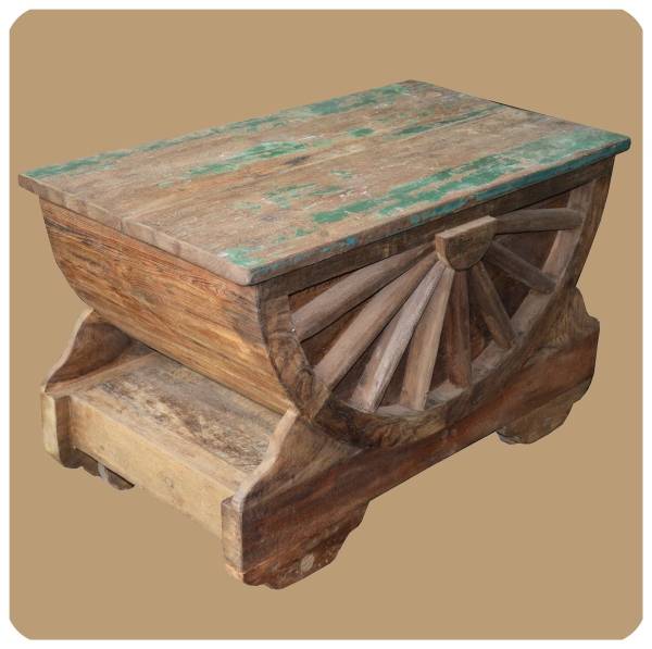 Simandra Massive Bauernhaus Teakholz Truhe Flores 2 Landhaus Stil mit altem Wagenrad